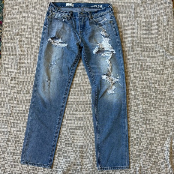 Gap Sexy Boyfriend Distressed Jeans Size 25R - Picture 1 of 3